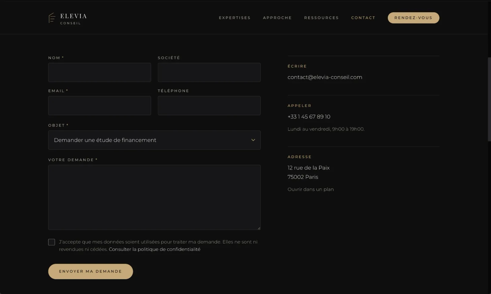Formulaire de contact du site Elevia Conseil : les champs de la demande à gauche, les coordonnées du cabinet et ses horaires à droite, sur fond sombre.
